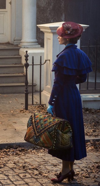 mary-poppins-returns1-700x1298_zps4zziquuu