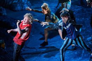 bat-out-of-hell-12385_zps5ux4wbl0